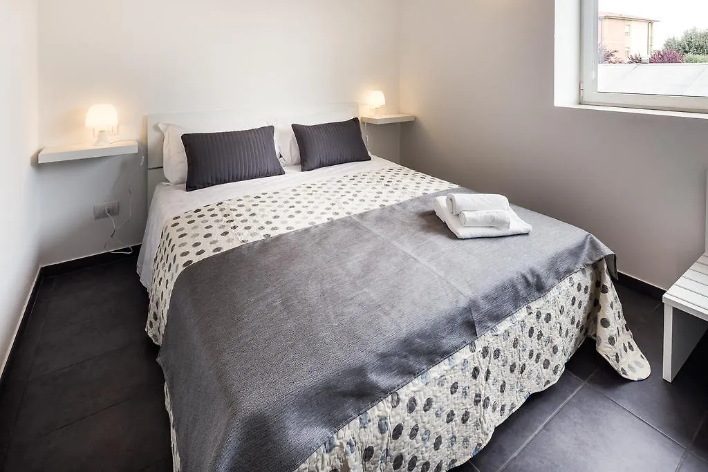 Residence Peloni Arezzo 2*,  Italy